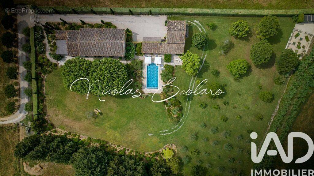 Photo 1 - Maison à CHEVAL-BLANC