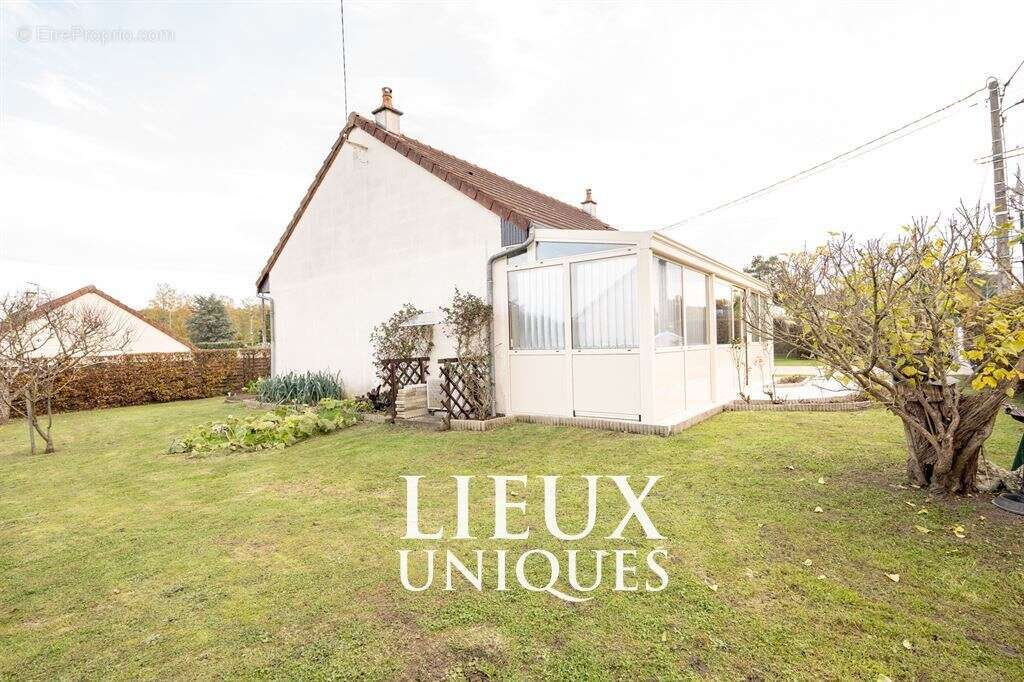 Maison à MEUSNES
