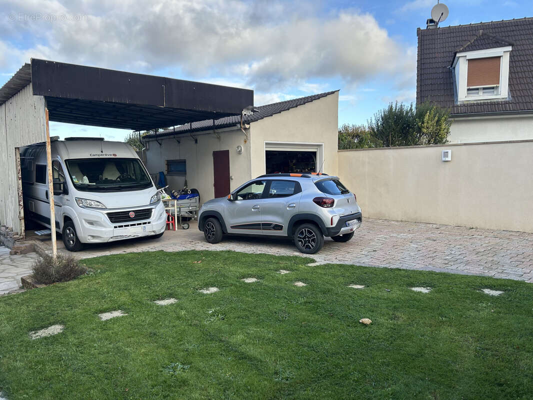 Maison à CLAYE-SOUILLY