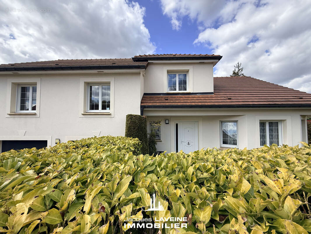 Maison à CORNY-SUR-MOSELLE