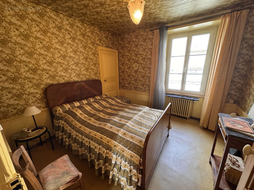 Maison à SAINT-FLOUR