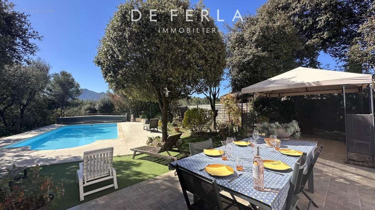 Maison à PEYROLLES-EN-PROVENCE