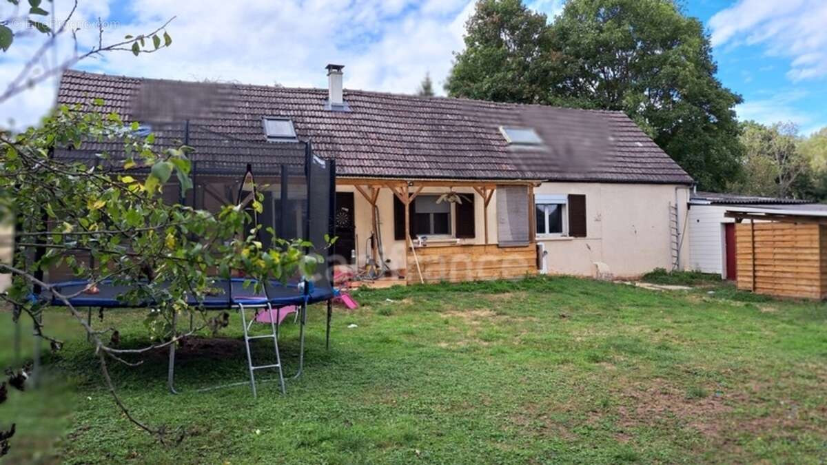 Peripherie de soissons - longere sur 2100 m2 de terrain - photo 2