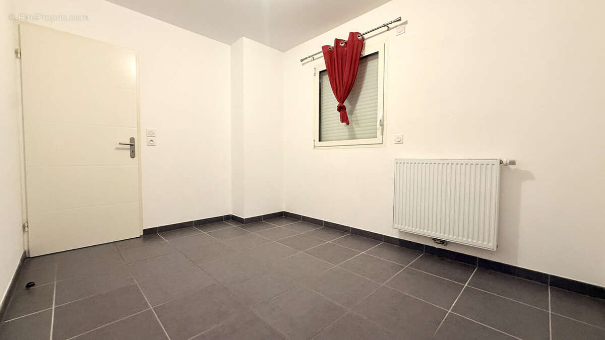À Mérignac, appartement à vendre avec LA BOUTIQUE DU PATRIMOINE - photo 6