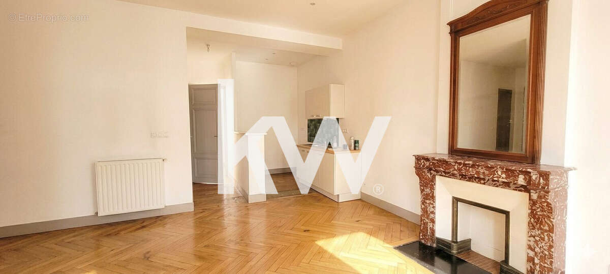 Appartement 61 m² à Saint-Etienne  - photo 3