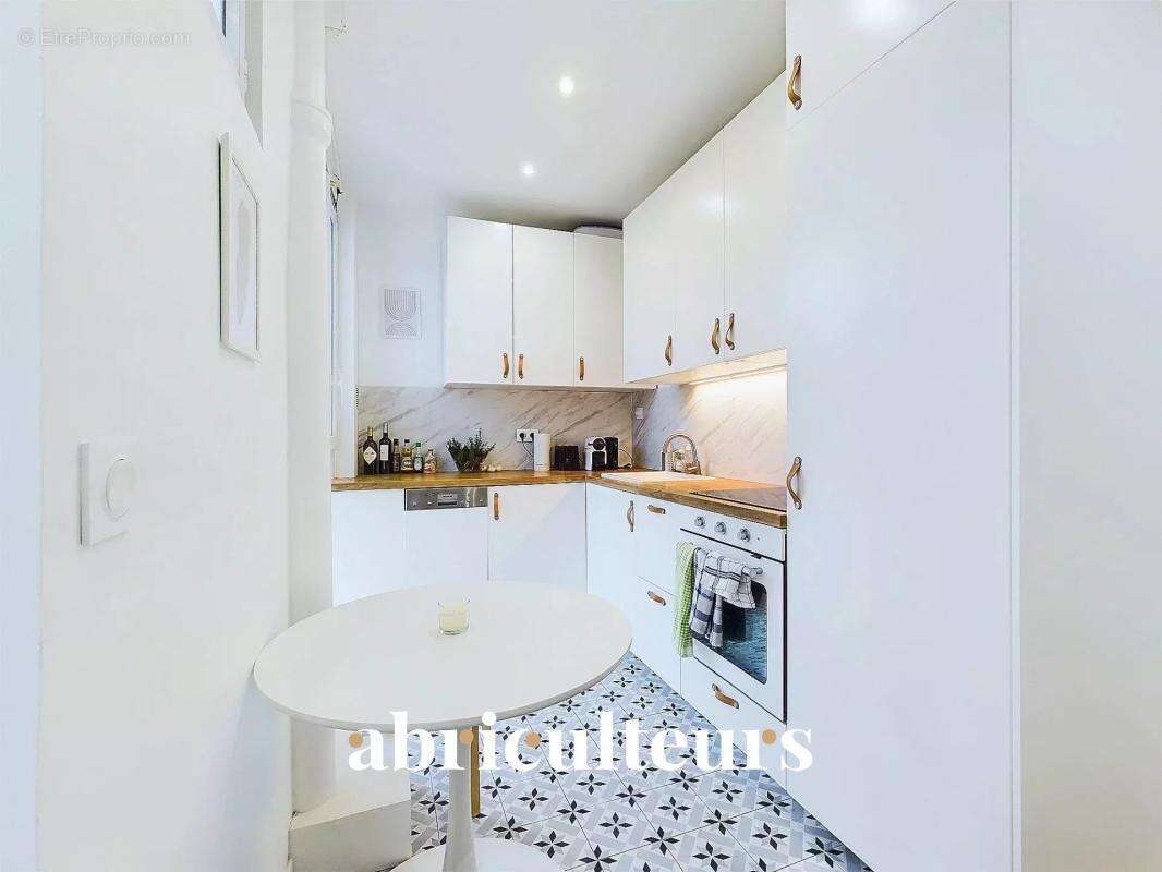 Appartement à PARIS-9E