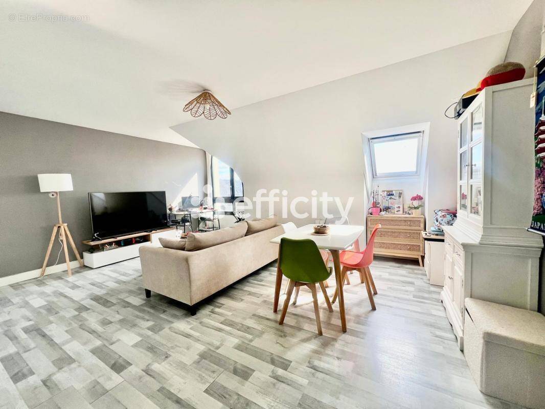 Appartement à LE RHEU