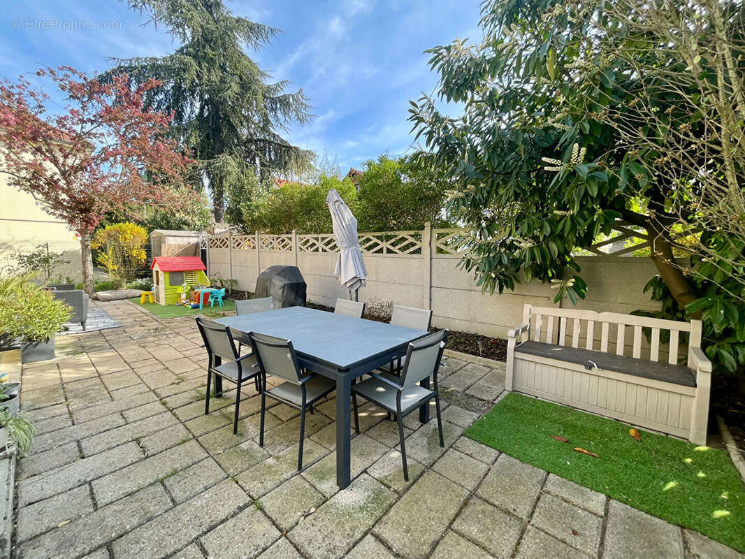 Maison à SARTROUVILLE