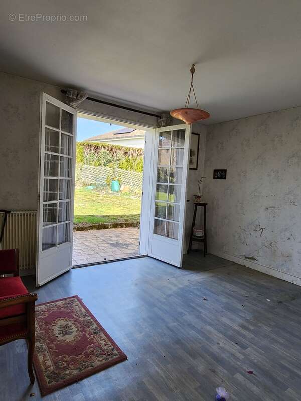 Maison à LE PALAIS-SUR-VIENNE