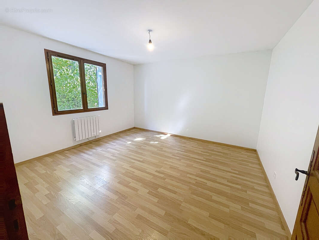 Maison 190 m² à Vals-Les-Bains  - photo 13