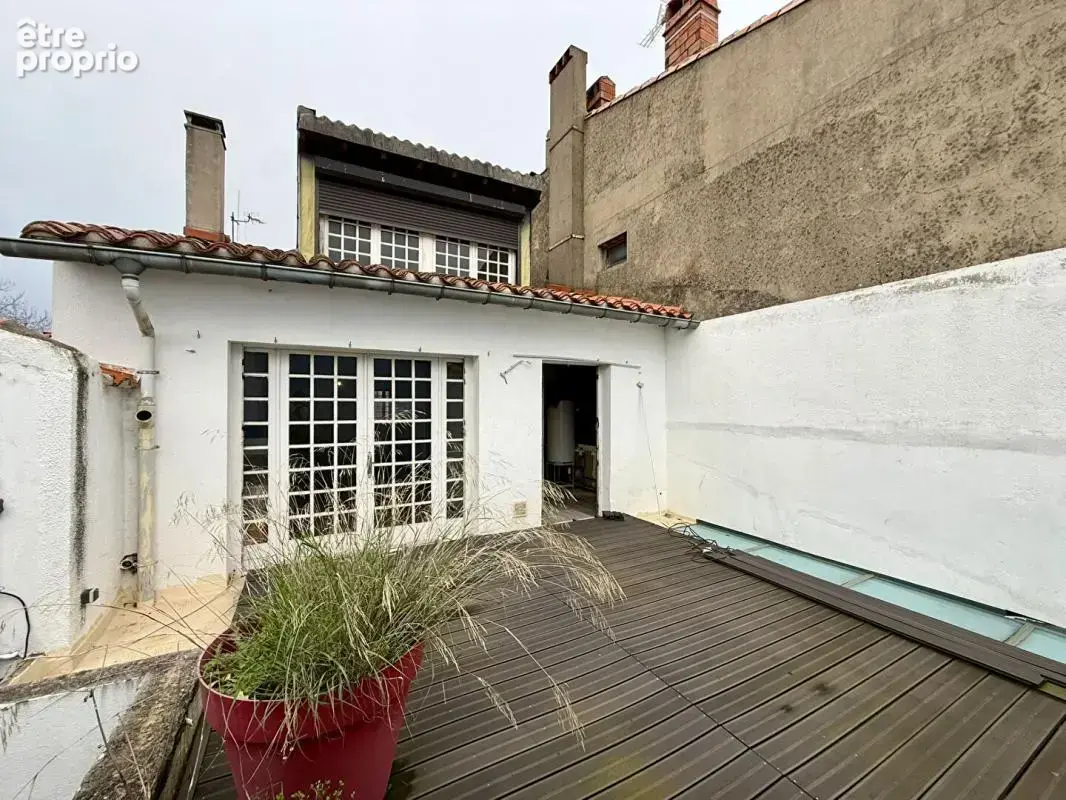 CARCASSONNE quartier des 4 Chemins maison de 220 m² avec terrasse et possibilité mixte habitation commerce - photo 2