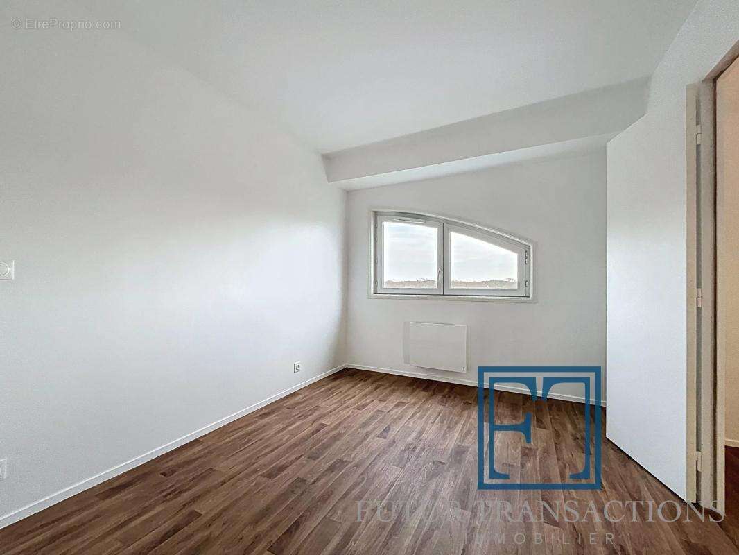 Appartement à VOISINS-LE-BRETONNEUX