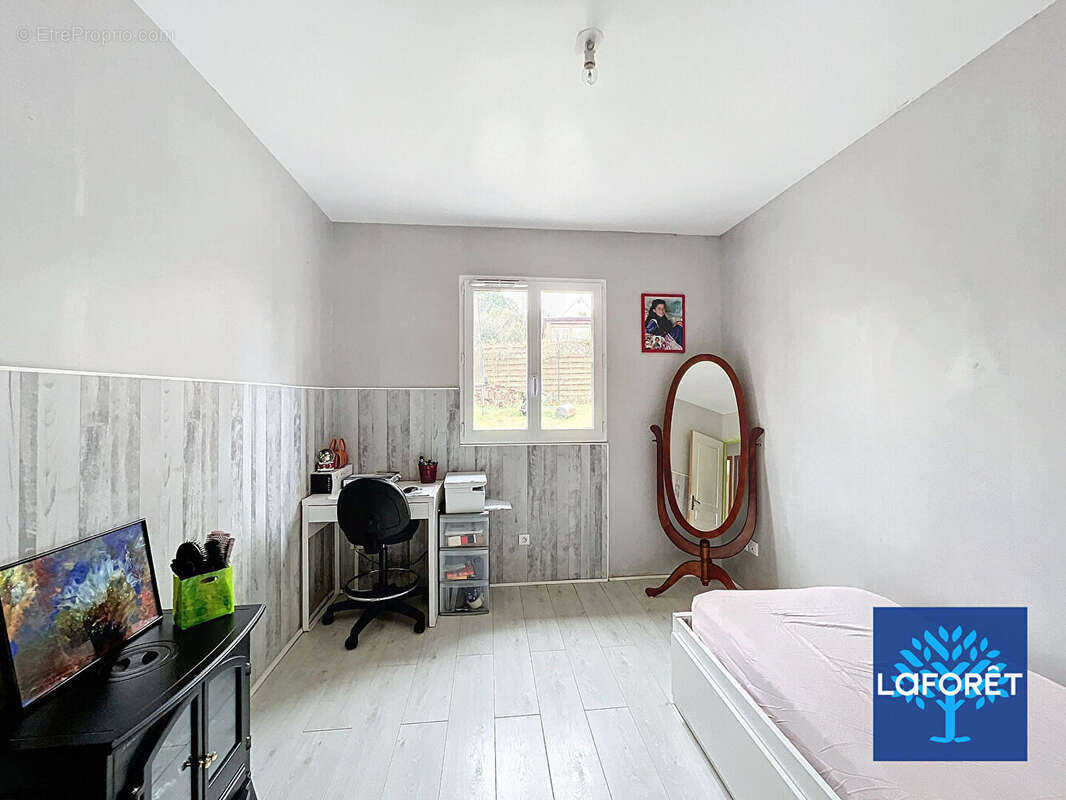 Maison à VAYRES-SUR-ESSONNE