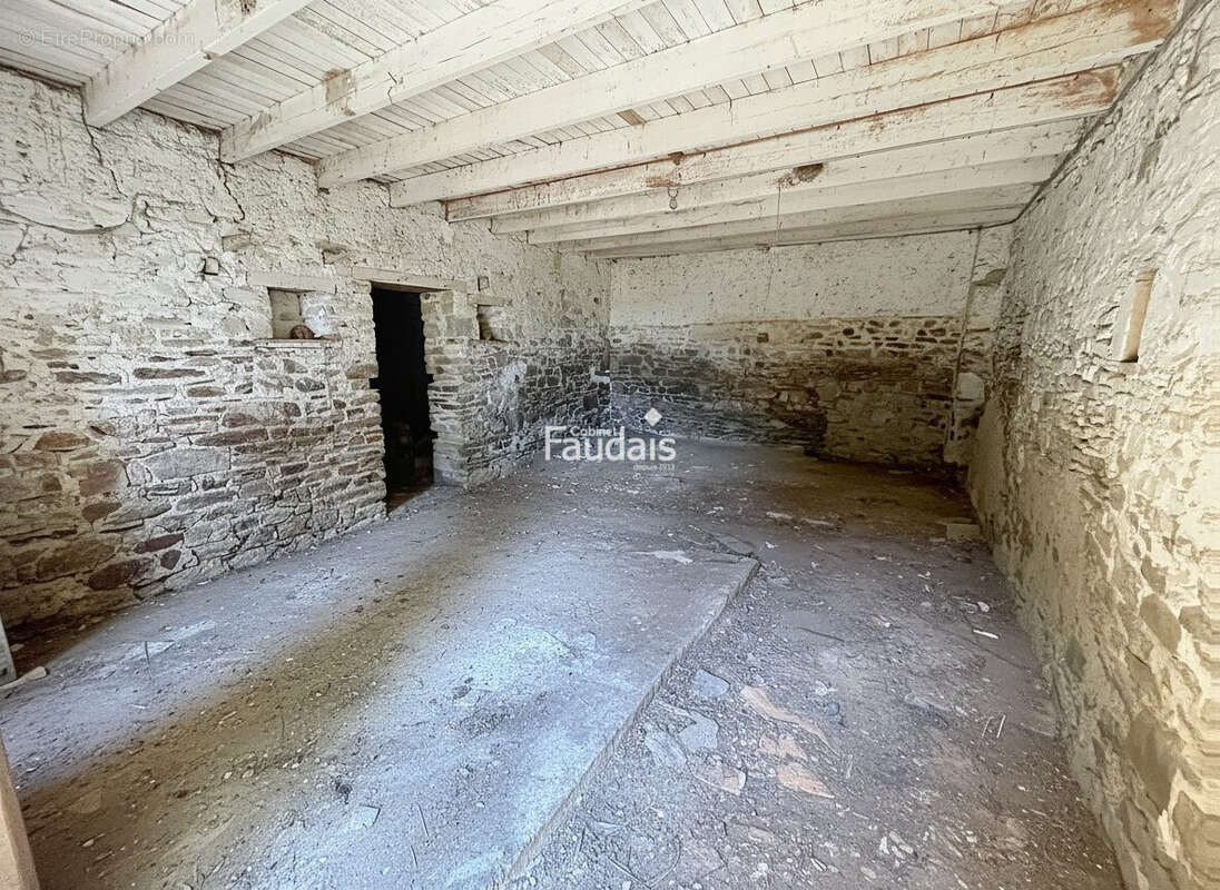 Maison 243 m² à Montpinchon  - photo 6