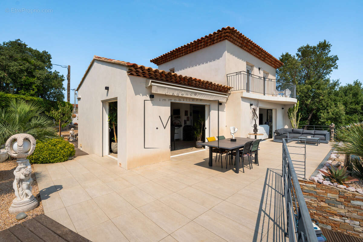 Maison à FREJUS