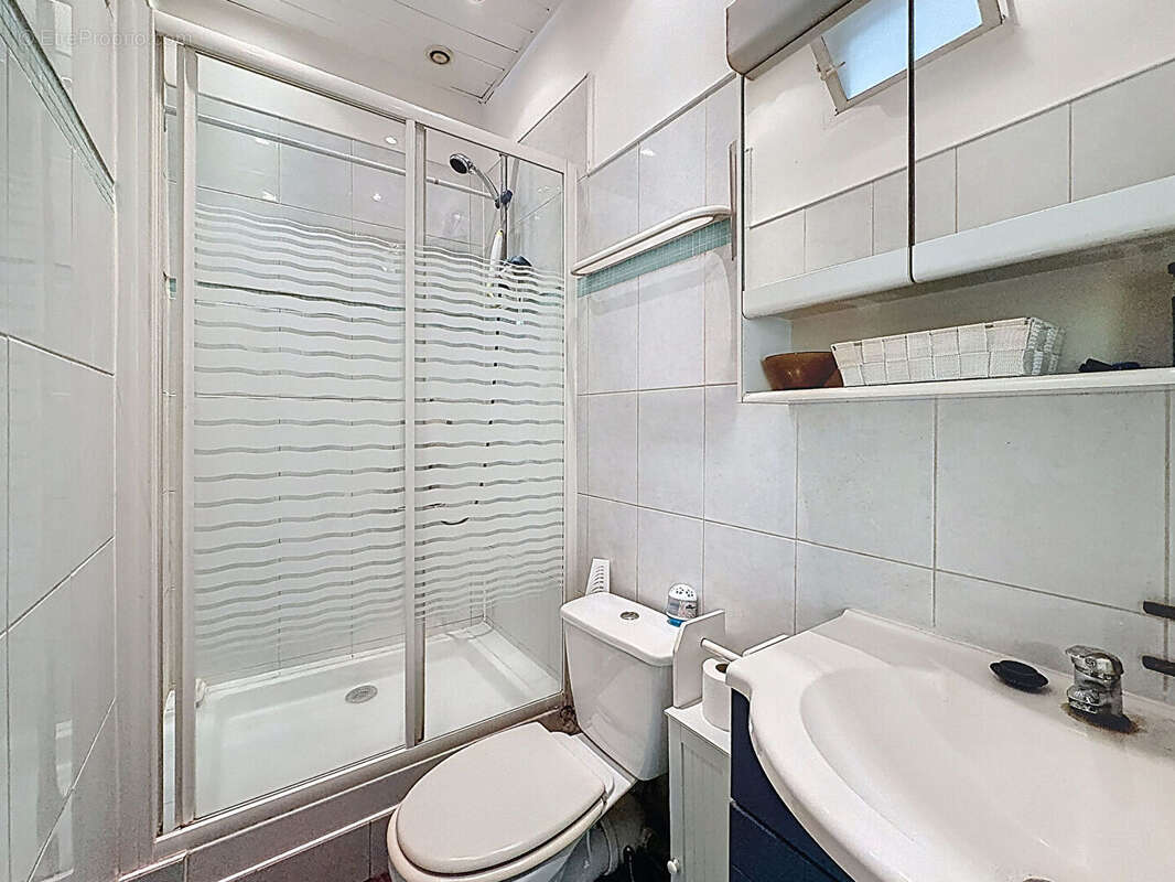 Appartement à MARSEILLE-4E