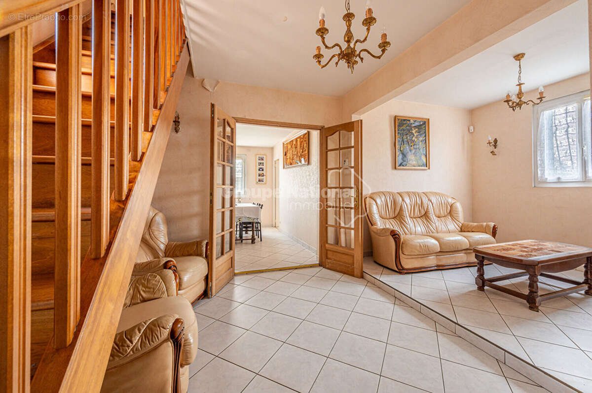 Maison à SAINT-LEU-LA-FORET