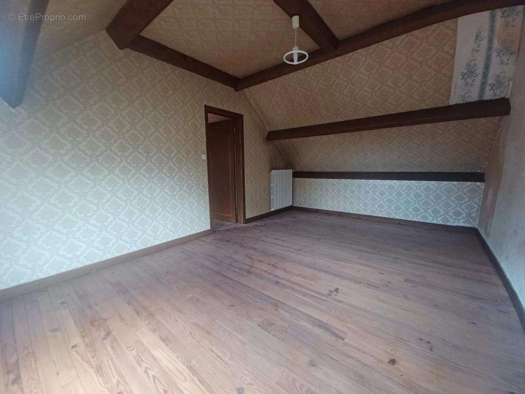 Maison à CARHAIX-PLOUGUER