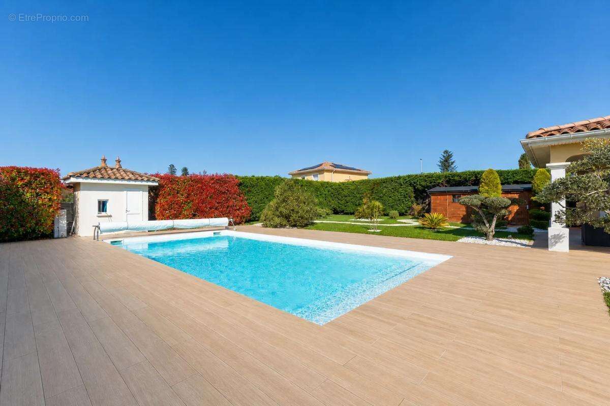 Maison familiale de 176m² – Matériaux de qualité, aucun travaux, cadre très paisible - photo 18
