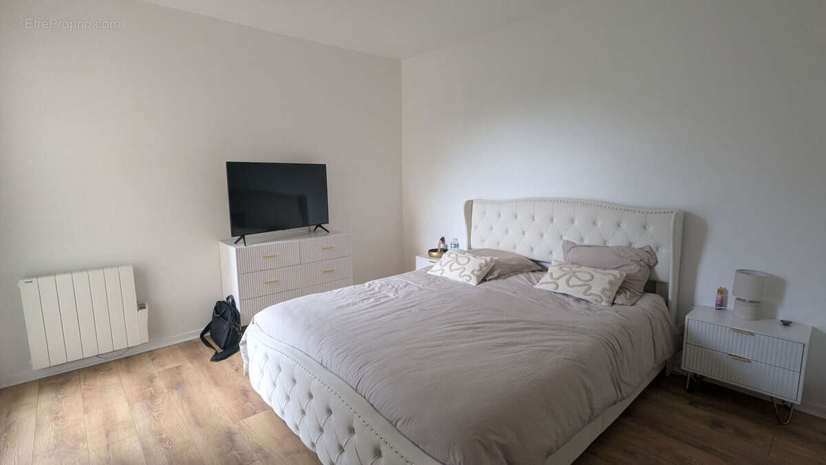 Appartement à VAL-DE-REUIL
