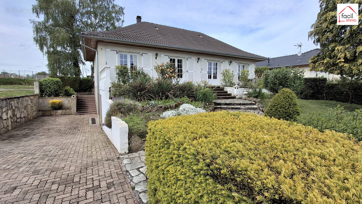 Maison à REDING
