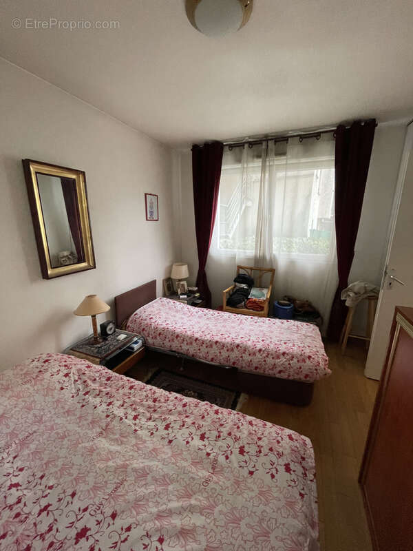 Appartement à COURBEVOIE