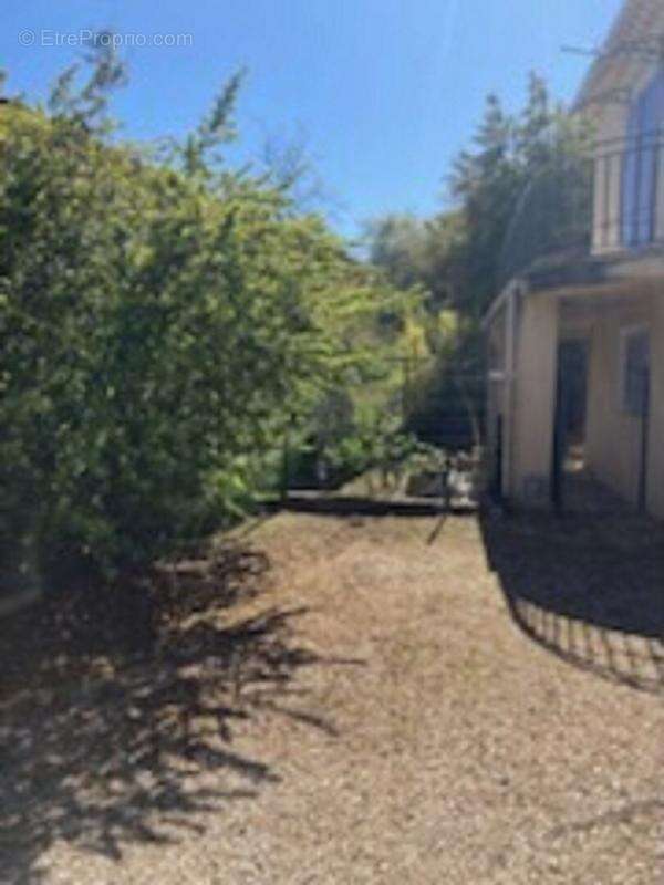 Maison à MEJANNES-LE-CLAP