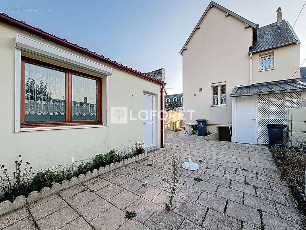 Maison à OUISTREHAM