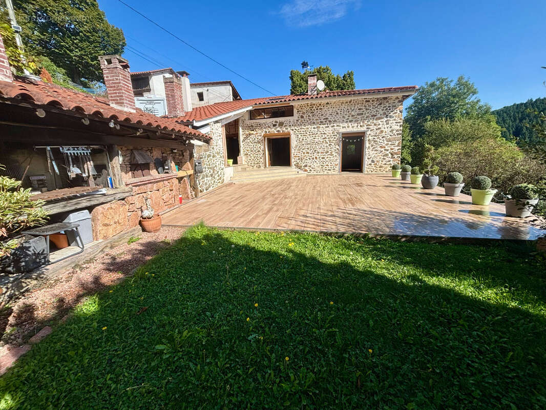 Maison à SAINT-CLEMENT-SUR-VALSONNE