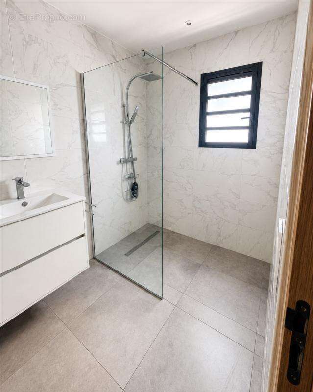 A acheter - t4 duplex et t2 - st gilles les bains - photo 5