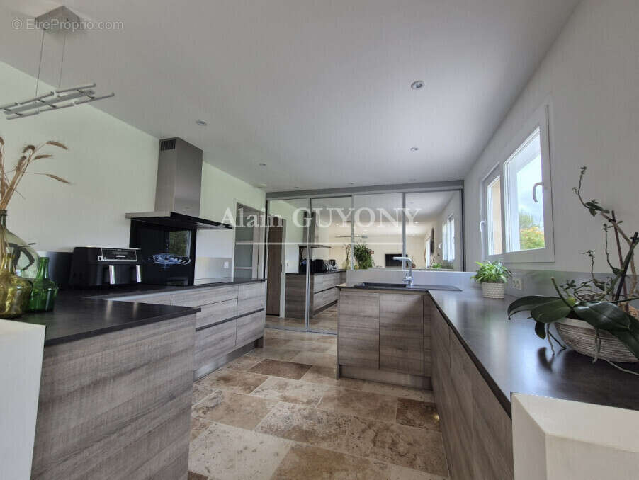 Maison à PONT-L&#039;EVEQUE