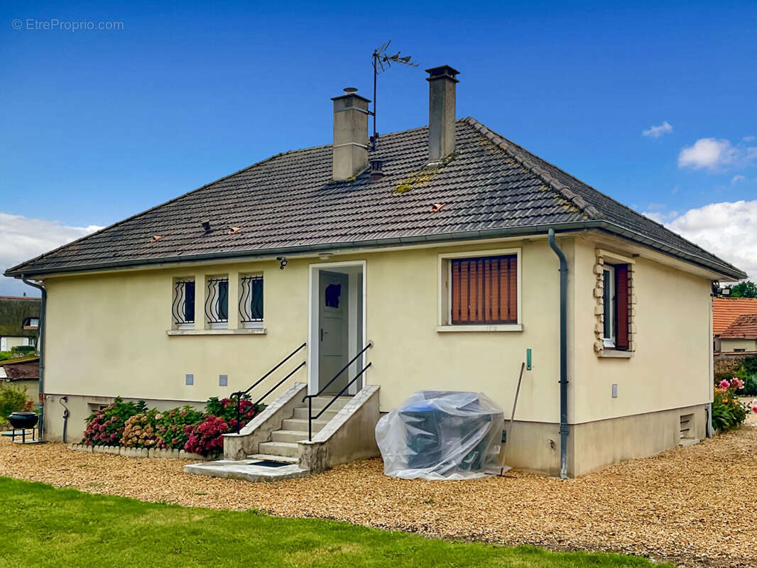 Maison à PUISEUX