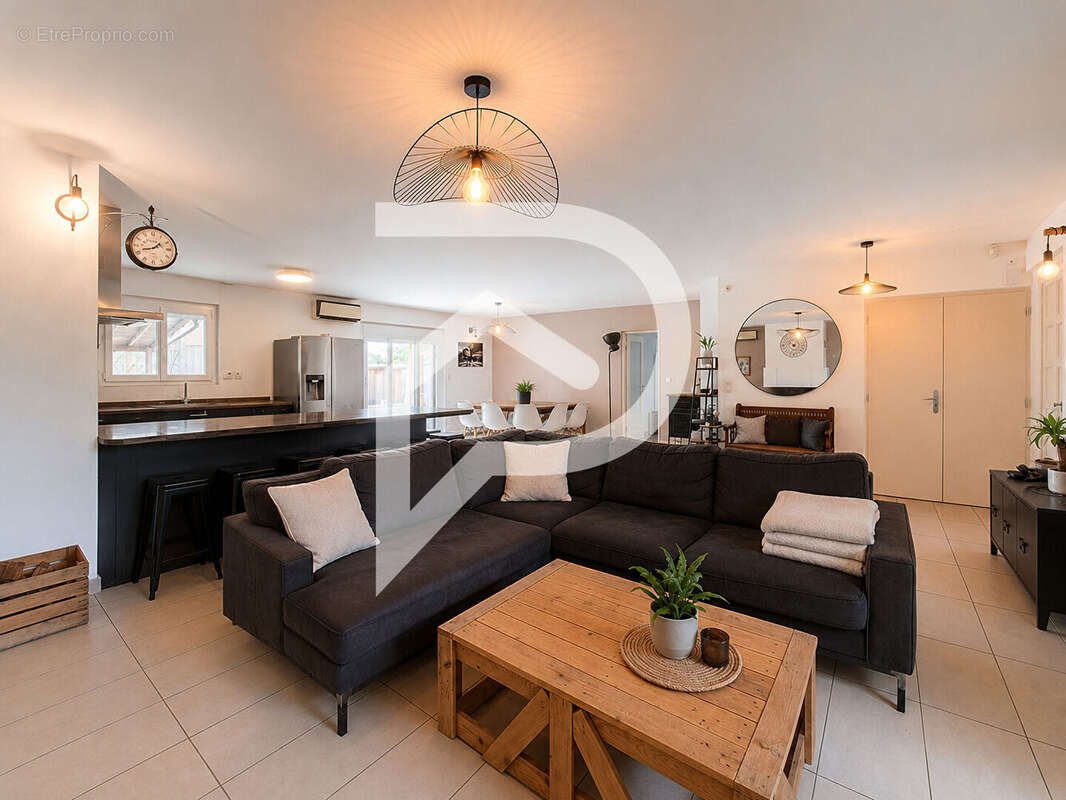 Maison à vendre Donzère 4 pièce(s) 120 m2 - photo 2