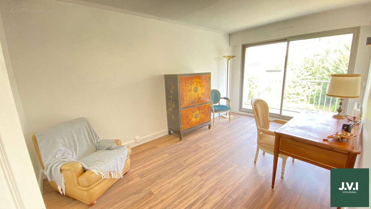 Appartement à ENGHIEN-LES-BAINS