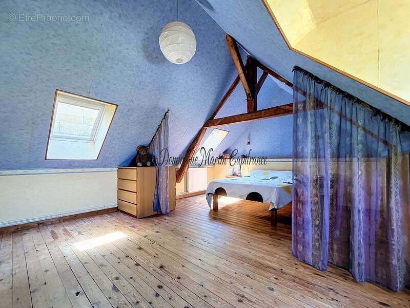 BEAUMONT SUR DEME (72)-EXCLUSIVITÉ – Maison de caractère 181 m² – Atelier 78 m² – 5 chambres - photo 19