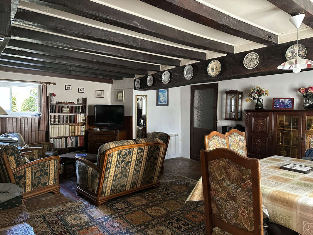 Maison à MONTGIVRAY
