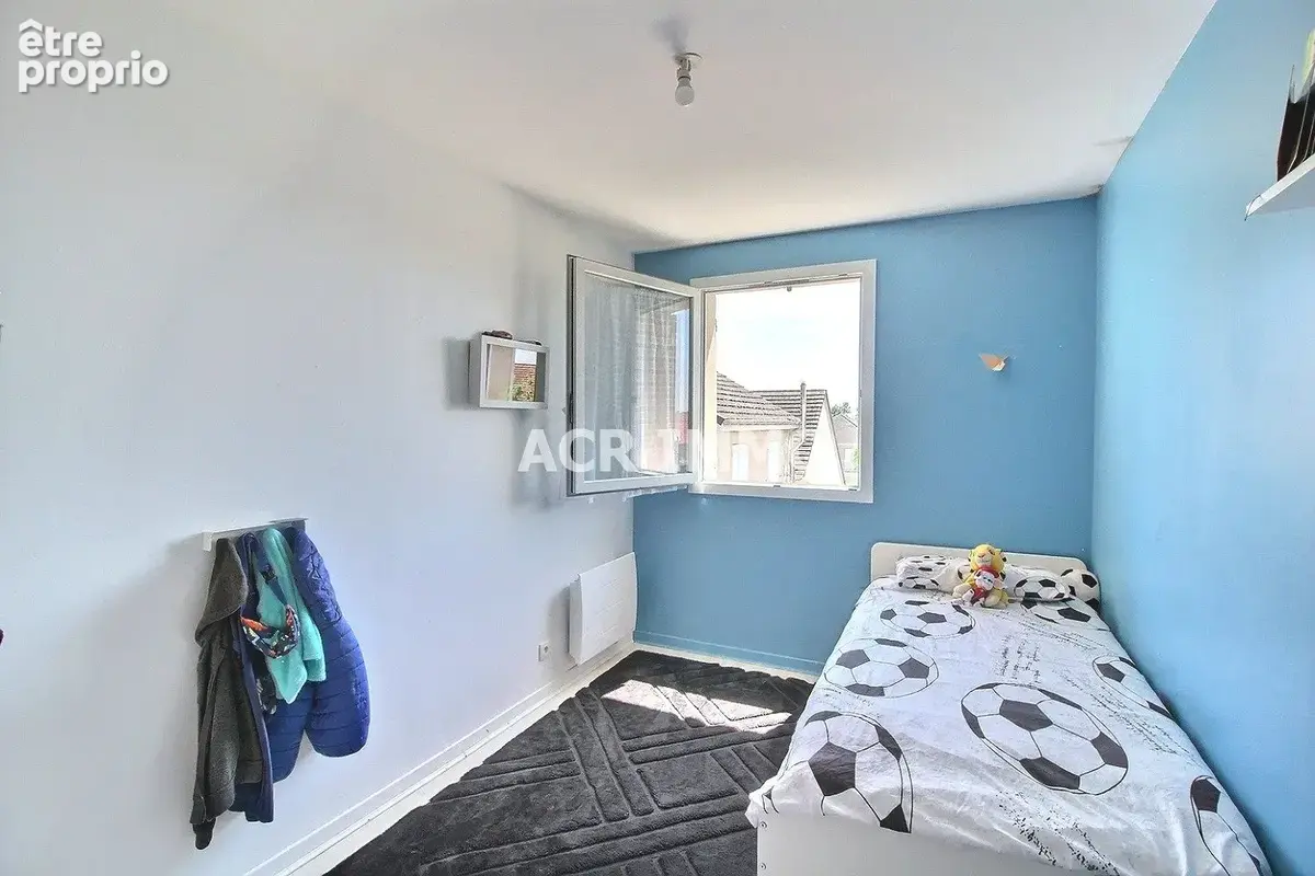 Maison 93 m² à Chanteloup-Les-Vignes  - photo 9