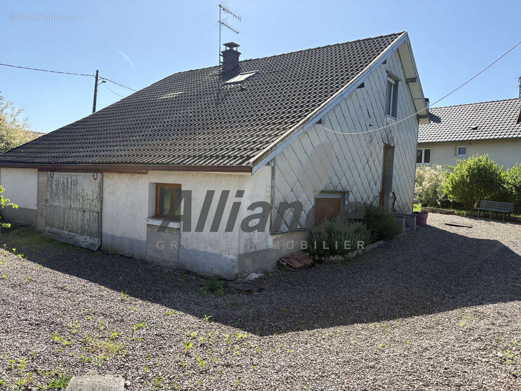 Maison  de  type  f3  sur  froideconche - photo 9