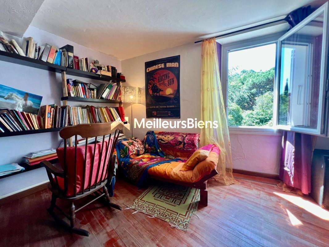 Maison de village de type T4/T5 155 m2, avec petite cour extérieure - photo 12