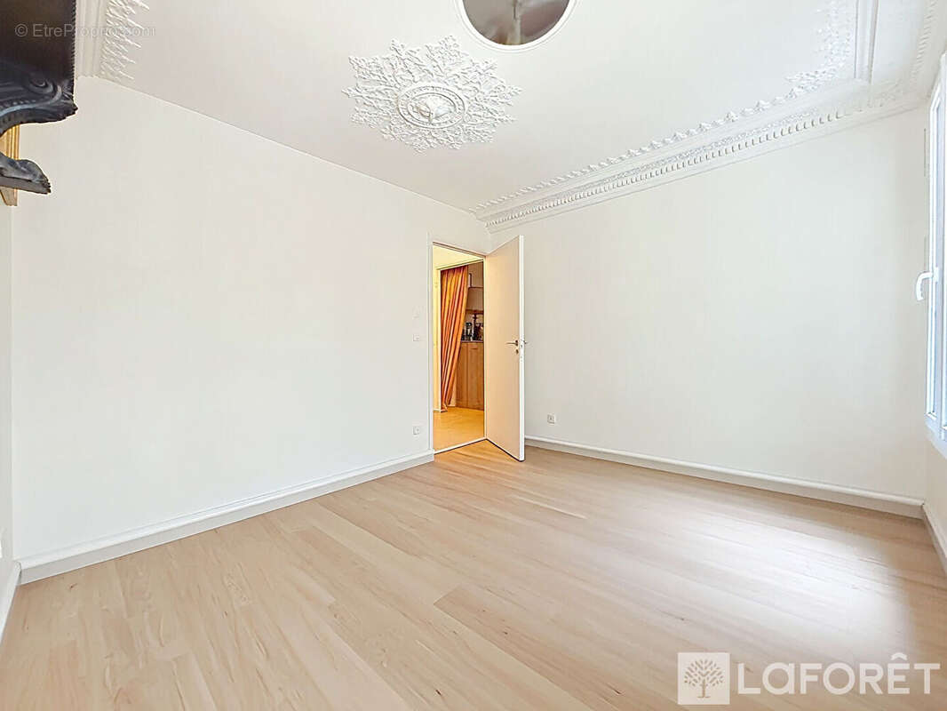 Appartement à PARIS-9E