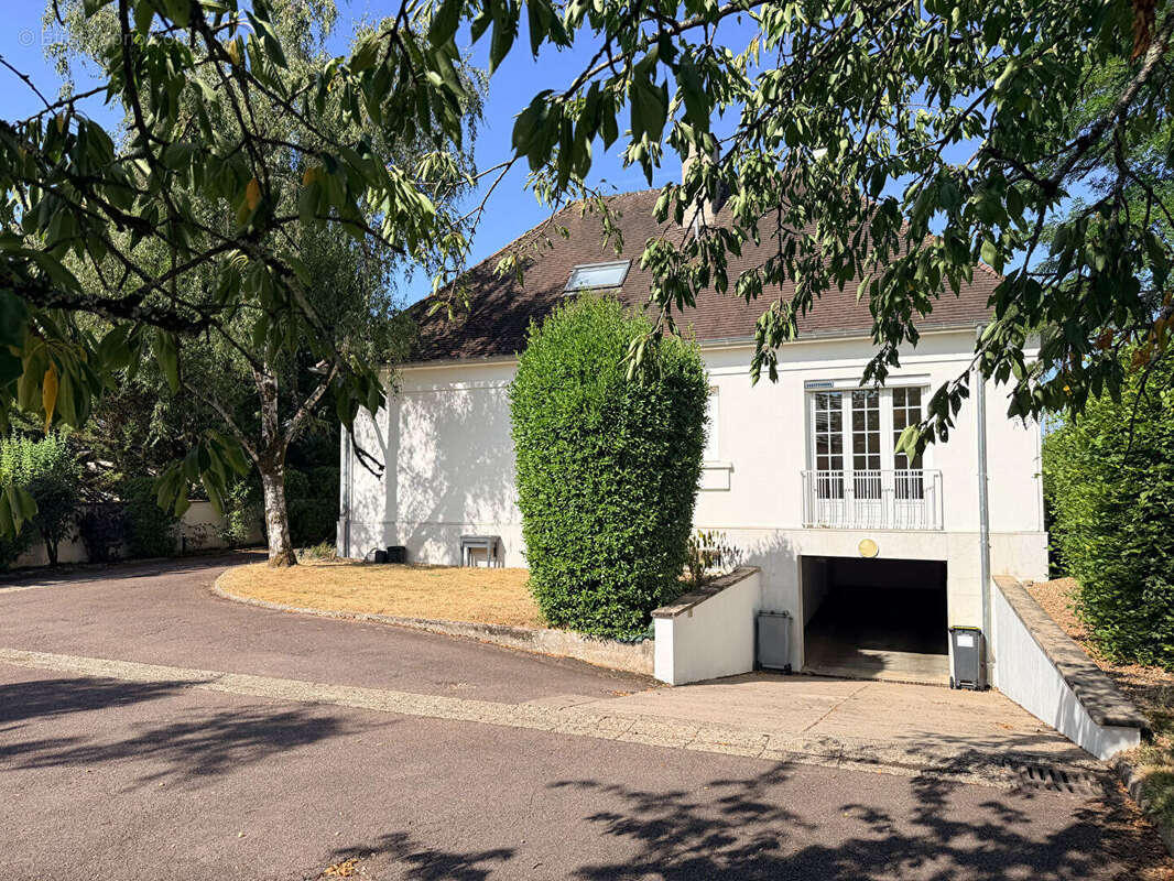 Grande maison à Varennes Vauzelles de 332 m2 hab avec train de 1756 m² et piscine - photo 14
