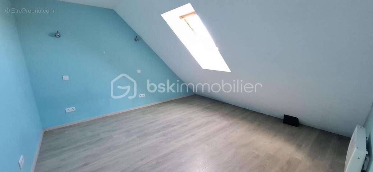 Maison moderne 5 chambres avec extension bois, piscine et grand terrain - photo 17