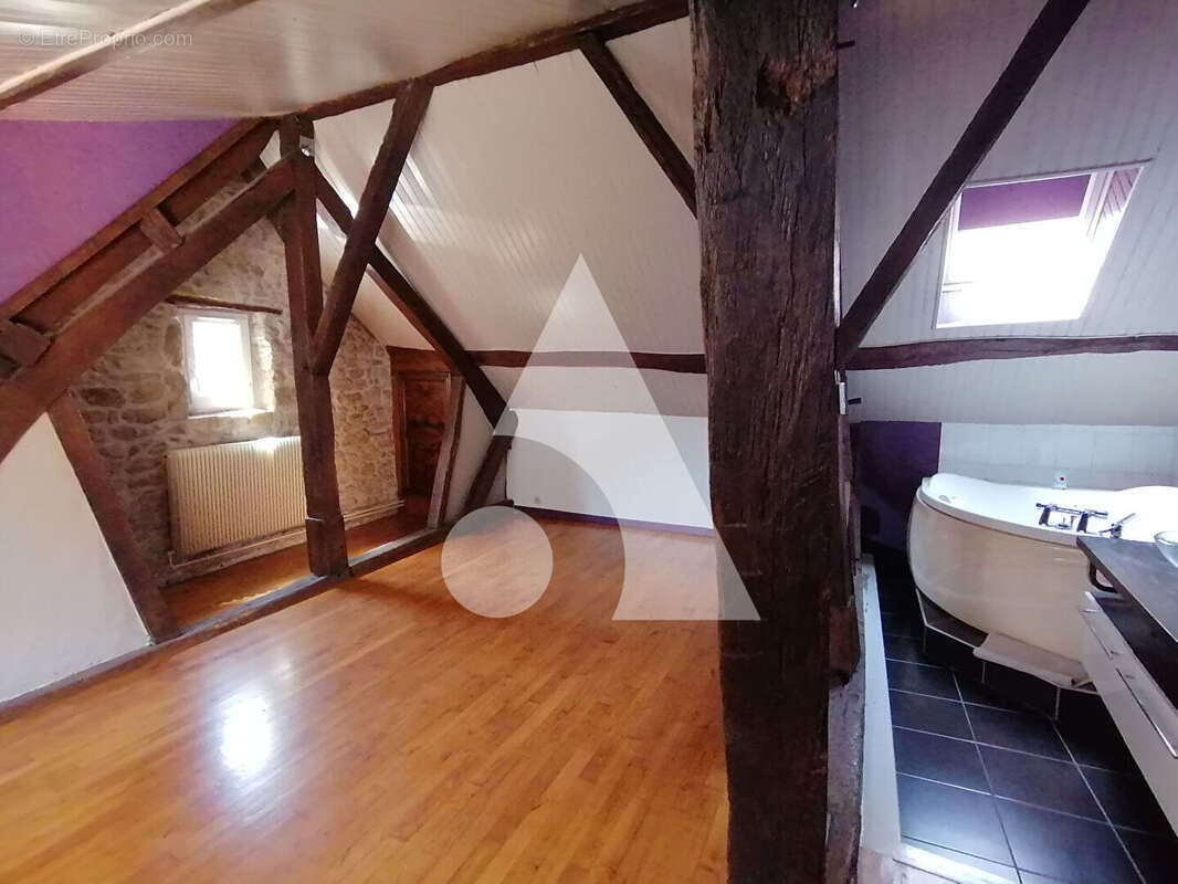 Maison à TOULON-SUR-ARROUX