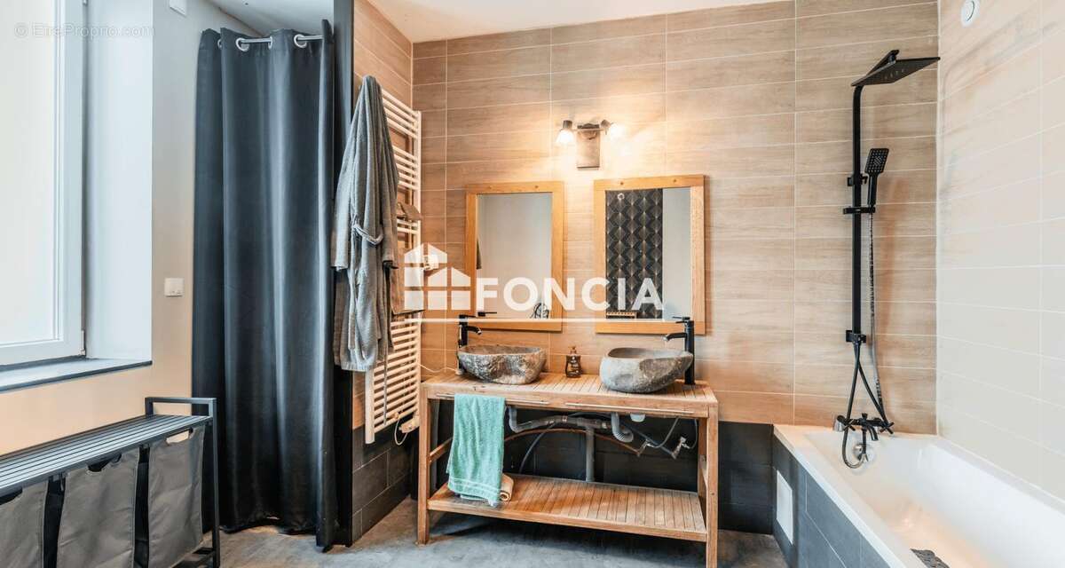 Appartement à AMNEVILLE