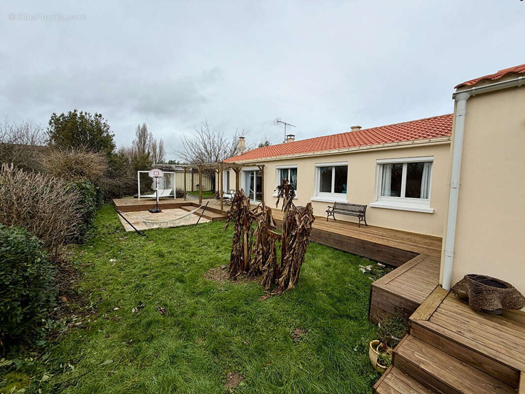 Maison à SAINT-CHRISTOPHE-DU-LIGNERON