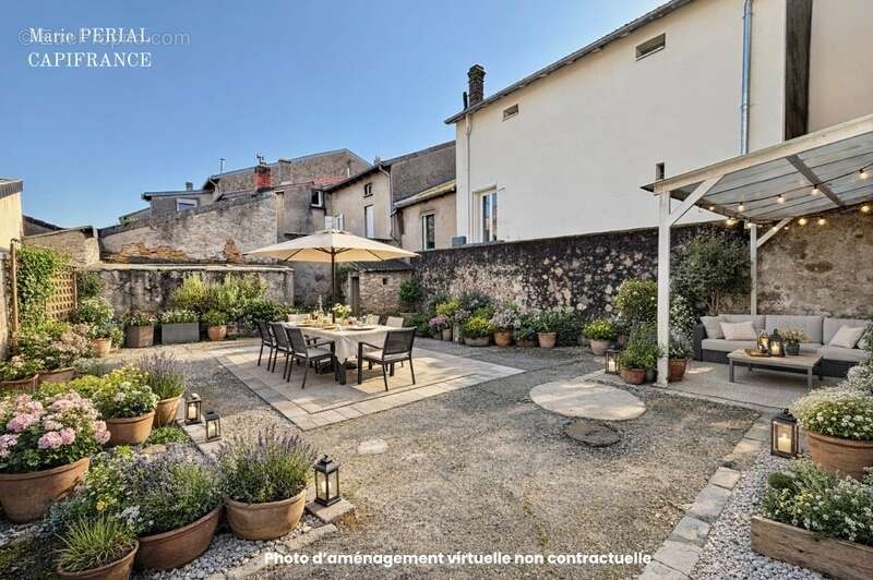 Maison à CLOUANGE
