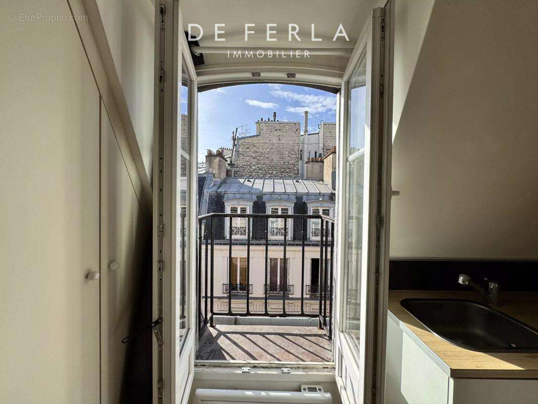 Appartement à PARIS-14E