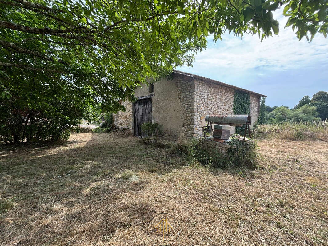 Maison à BROSSAC