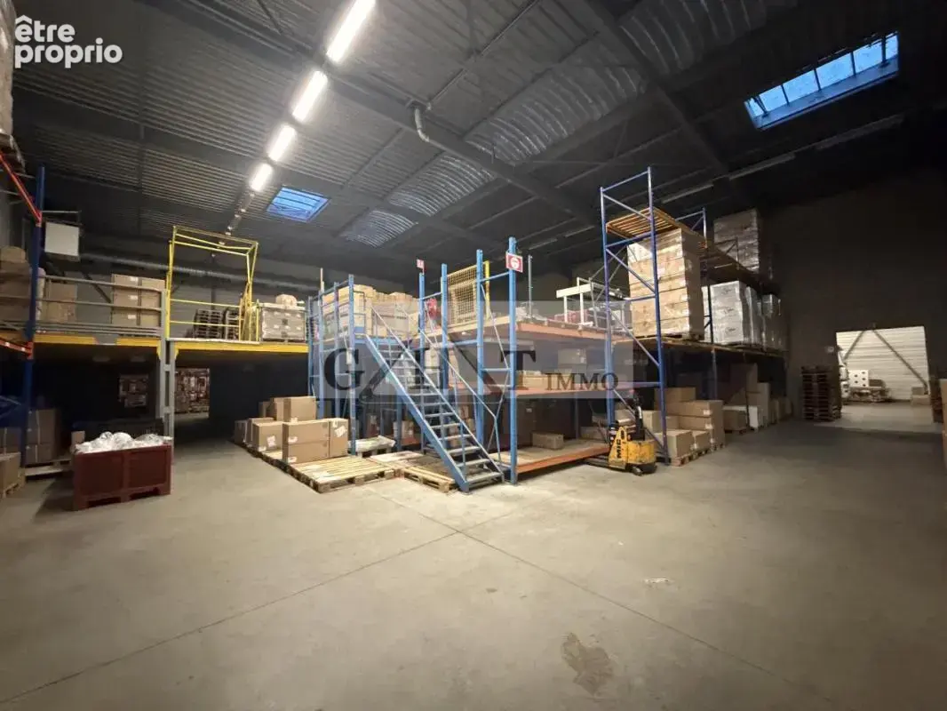 Entrepot 2400m2 a vendre saint michel sur orge - photo 1