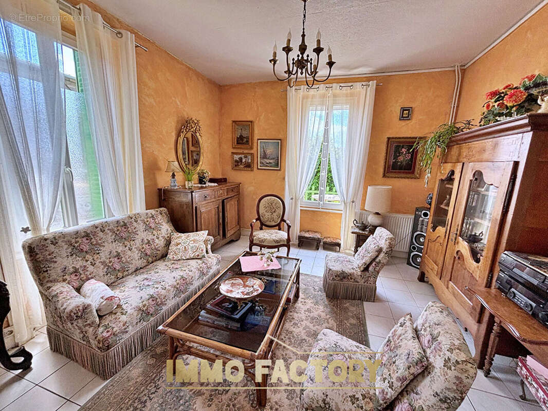 Maison à SAINT-JODARD